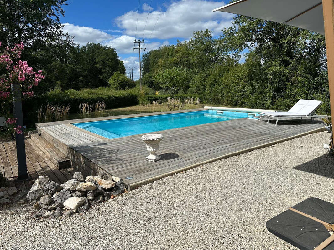 Maison de plain-pied  avec piscine chauffée et espace indépendant - photo 12