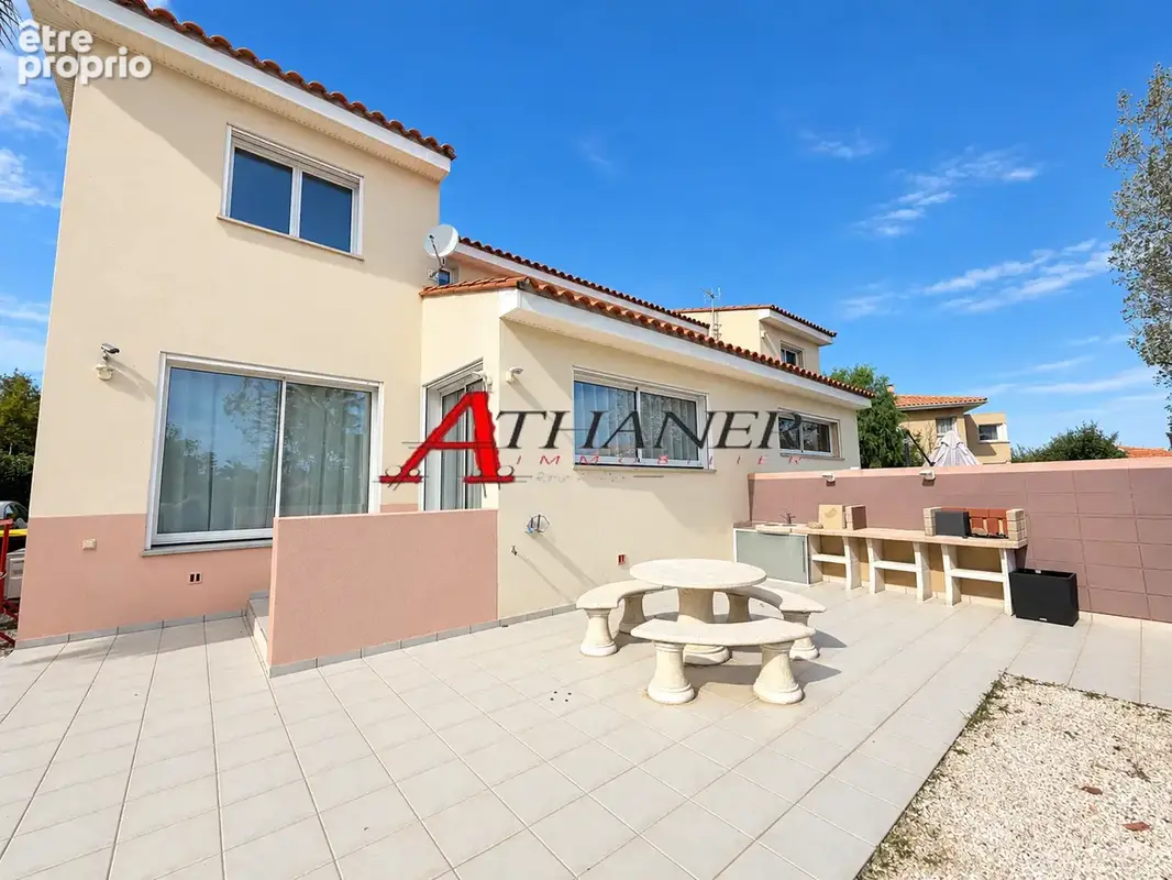 Villa 3 faces - 122m2 - 5 pieces avec garage - photo 7