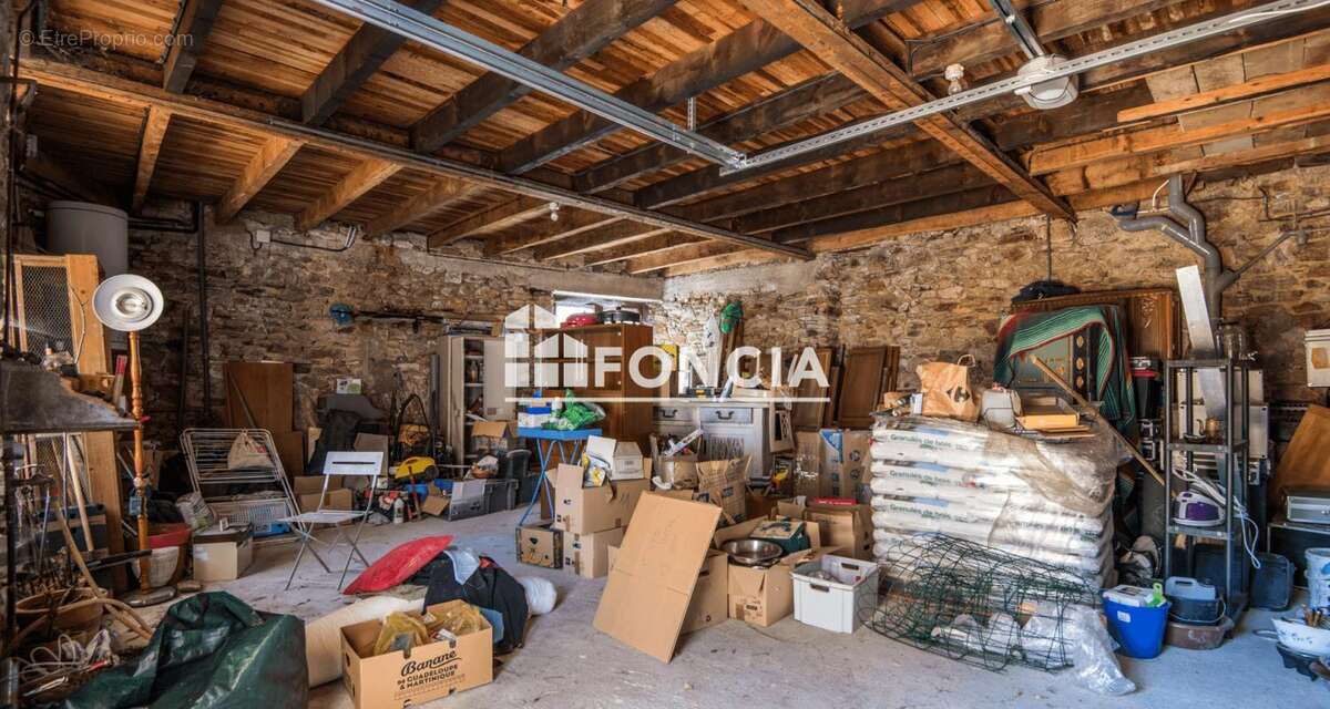 Maison à VILLEFRANCHE-DE-PANAT