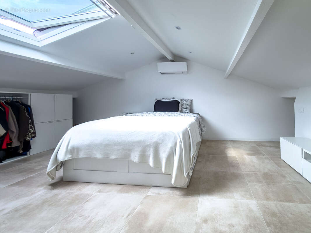 Appartement à LA LONDE-LES-MAURES