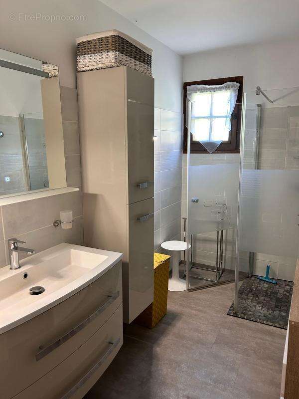 Maison à MONTBRUN-LES-BAINS