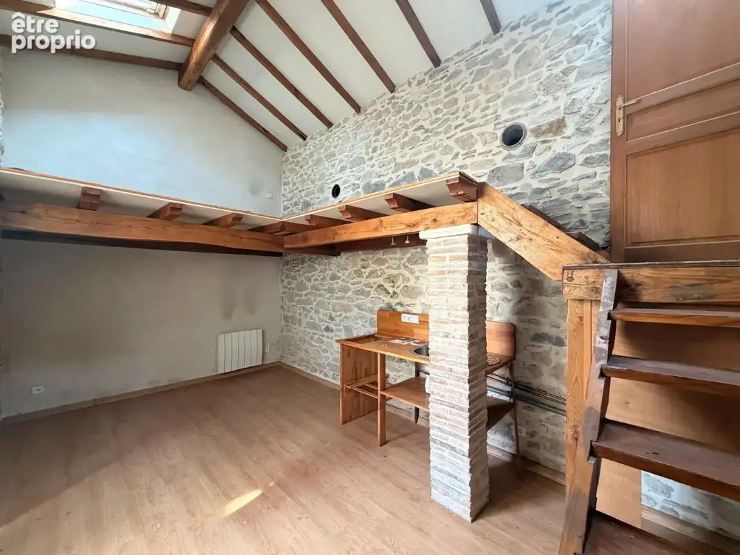 NIMES ARENES Maison de ville 7 pièces de 182 m2 avec jardin et dépendance - photo 14