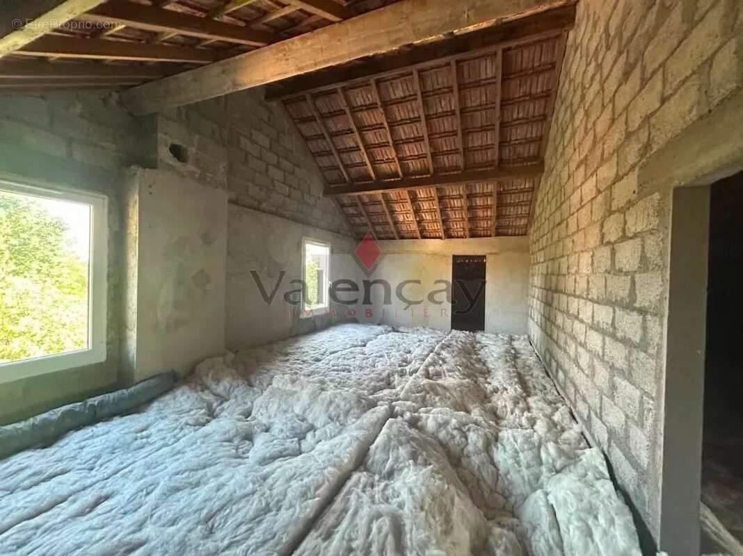BOULOT, maison rénovée avec fort potentiel- Vente interactive - photo 9