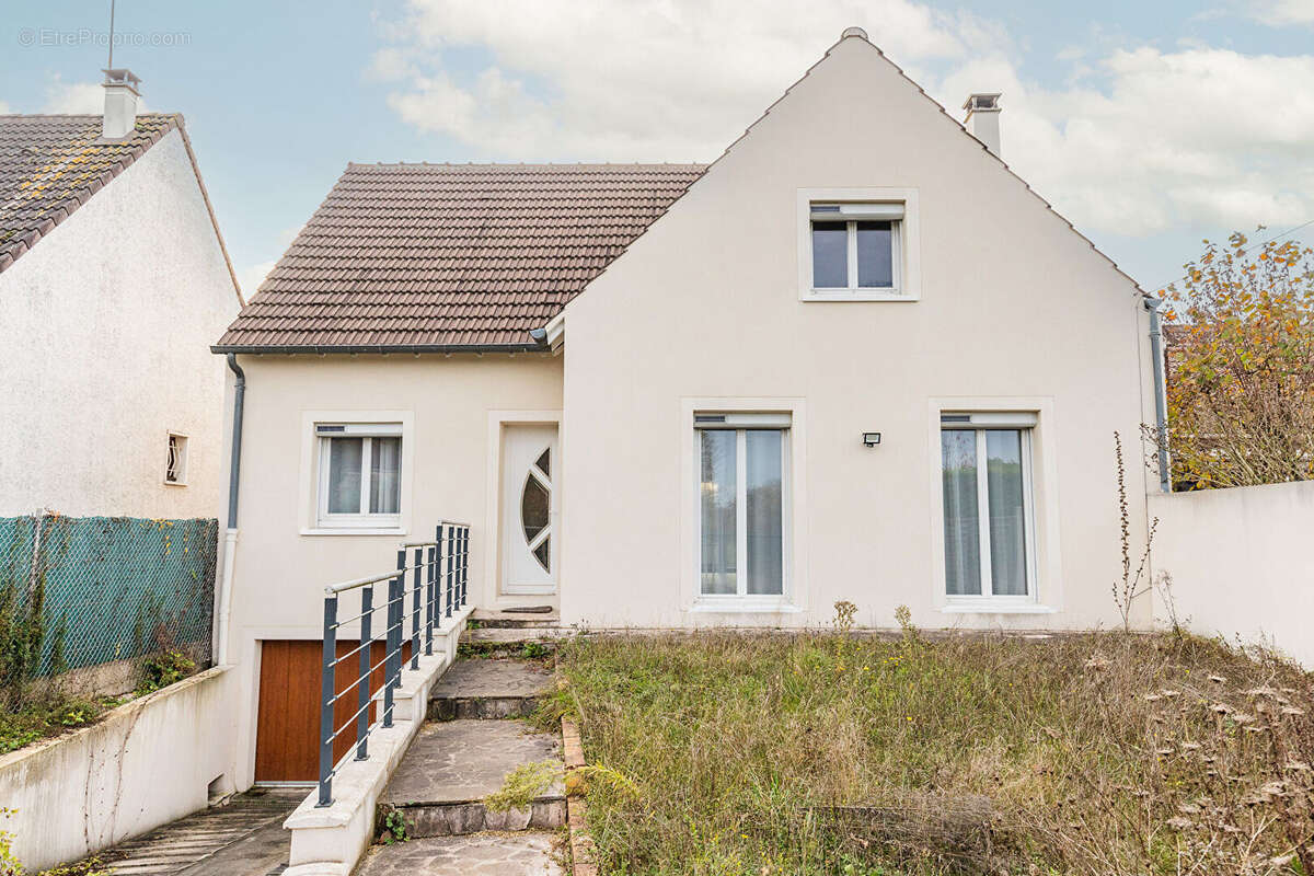 Maison à VILLECRESNES