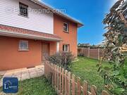 Maison à SAINT-GENIS-POUILLY
