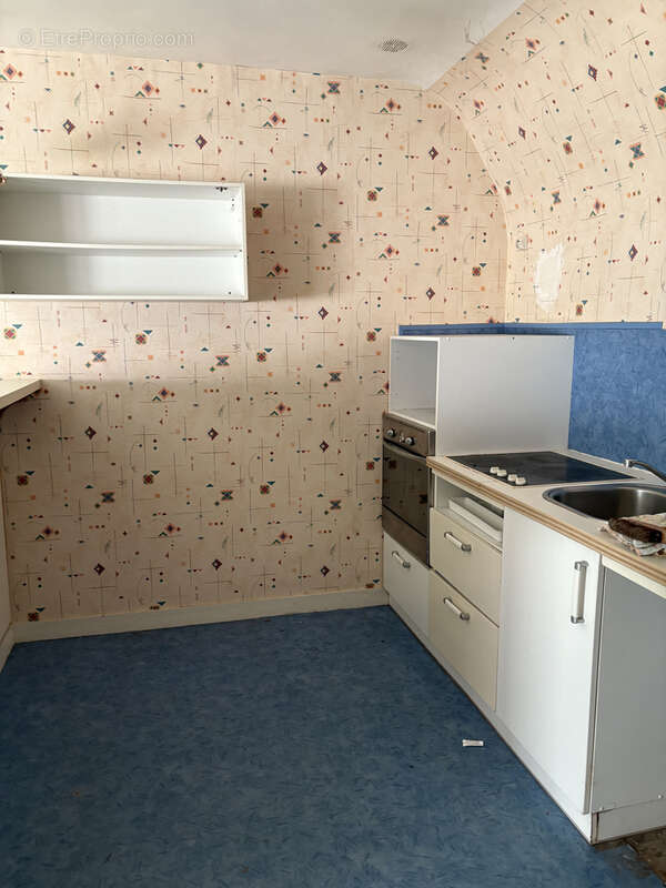 Maison à AMBRIERES-LES-VALLEES