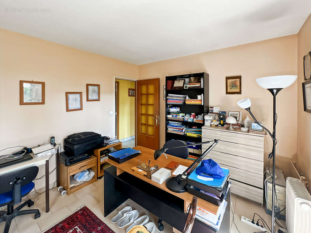 MENNECY - Village Levitt - Maison familiale indépendante 7 pièces - 137 m² - Terrain de 680 m² - photo 14