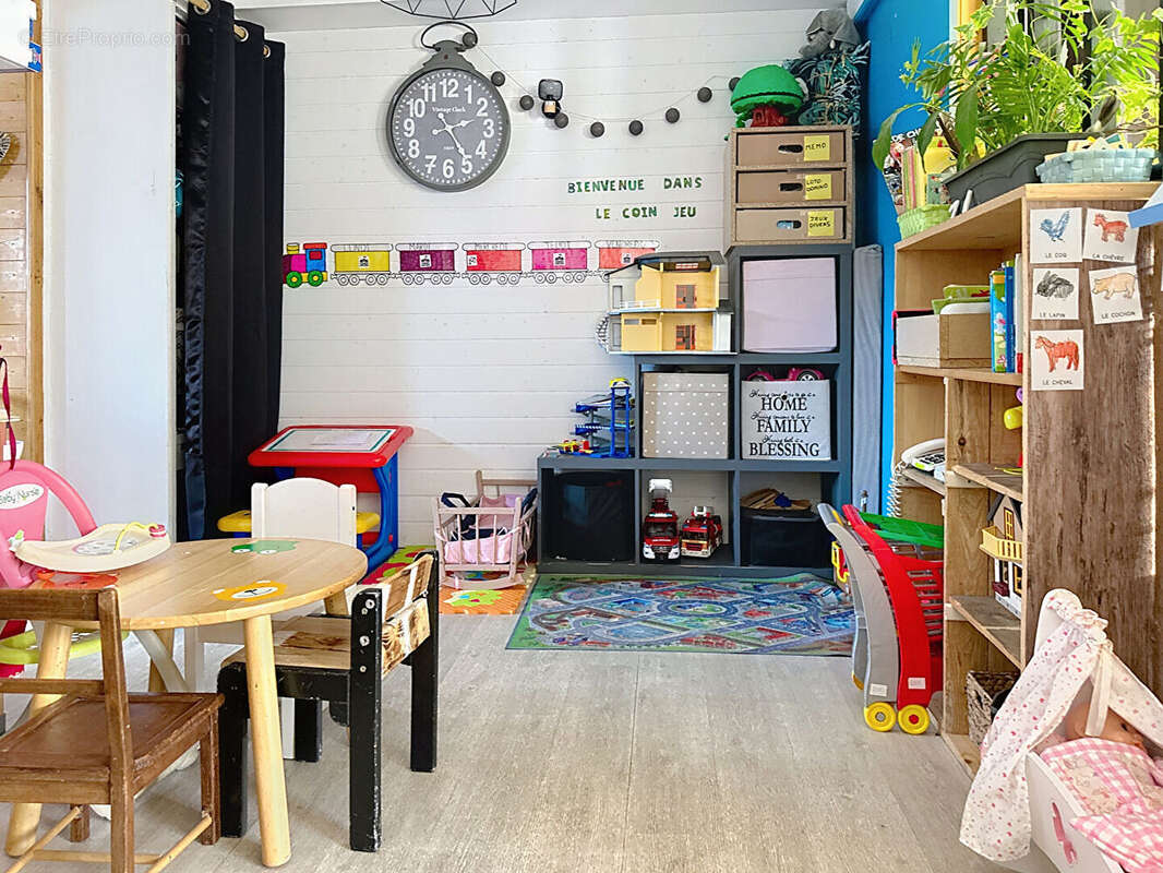 Maison à EQUEURDREVILLE-HAINNEVILLE