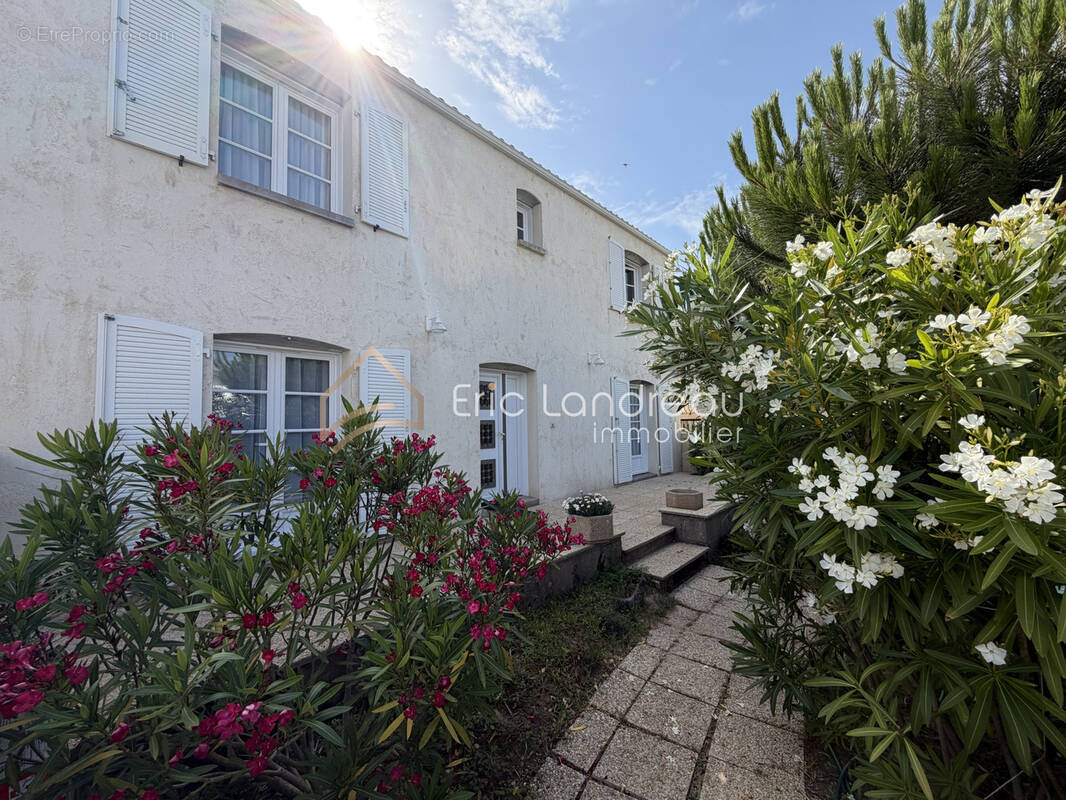 Maison à LONGEVILLE-SUR-MER