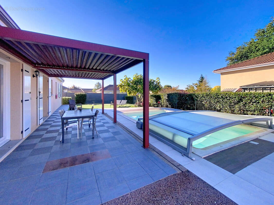 Maison à ORADOUR-SUR-GLANE