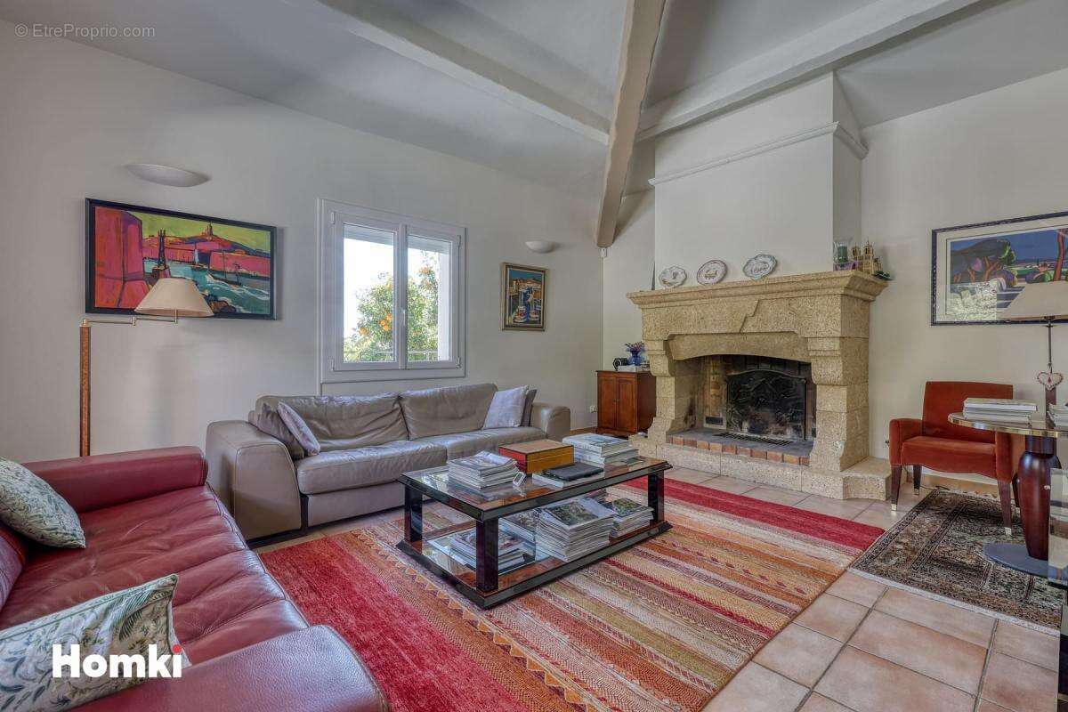 Maison à LA CADIERE-D'AZUR