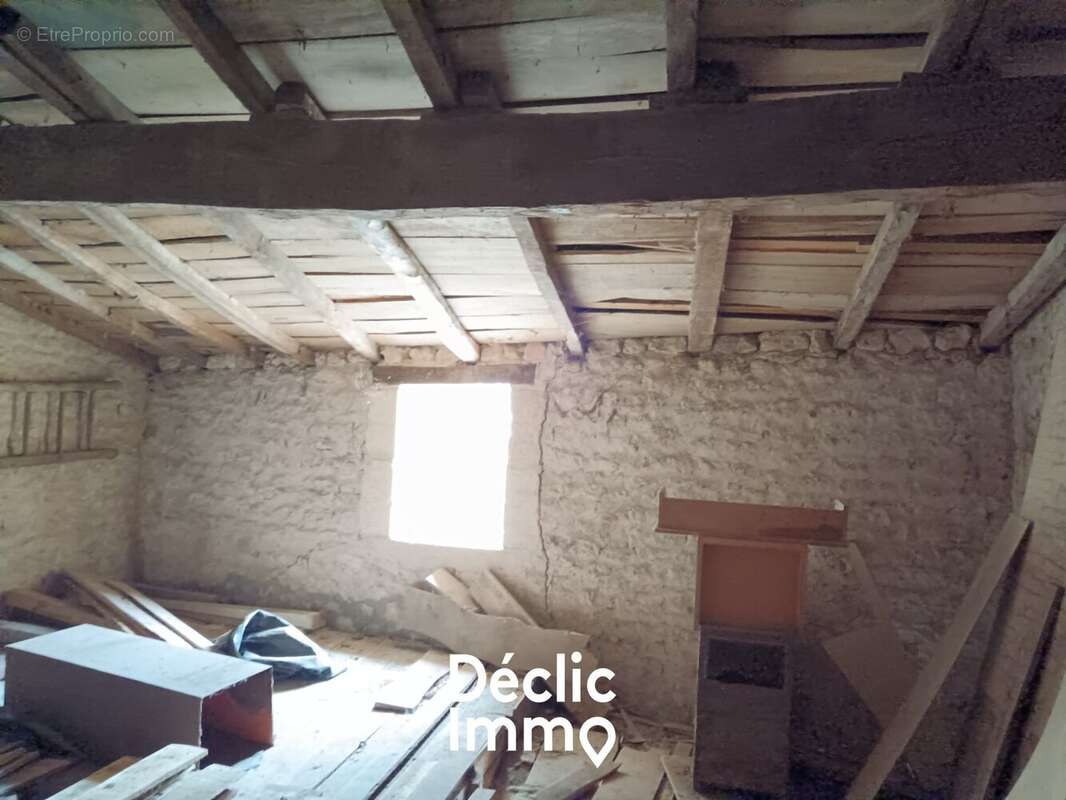 Maison à BRIZAMBOURG