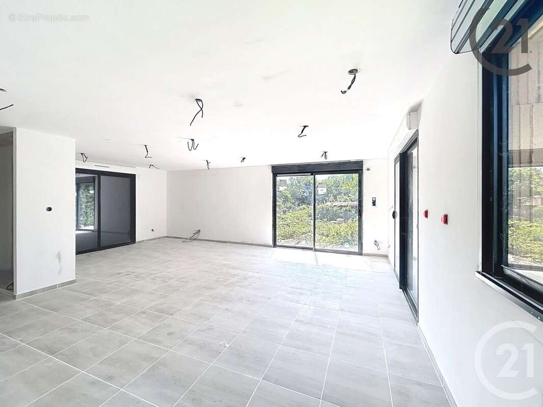 Maison à NEUFCHATEL-SUR-AISNE