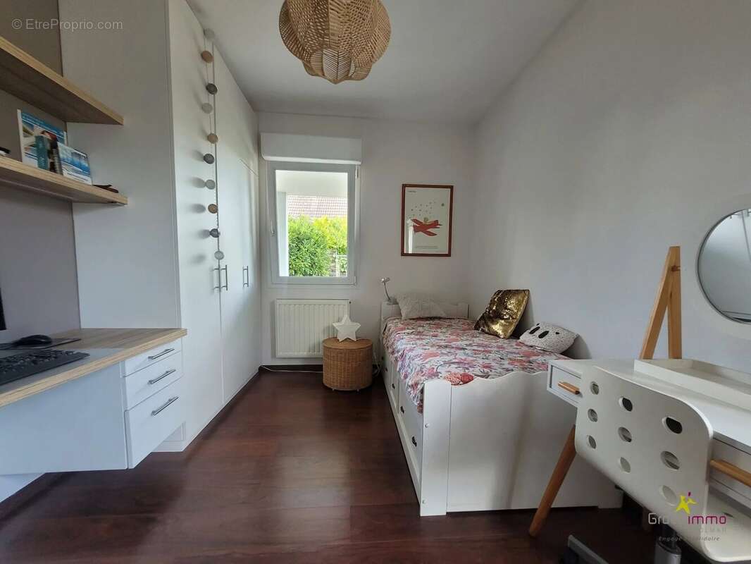 Beau 5 Pièces avec terrasse, jardin et garage - photo 16