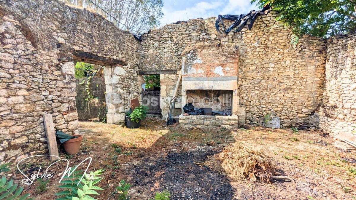 Ensemble de caractère - 2 hectares - DPE C - photo 22