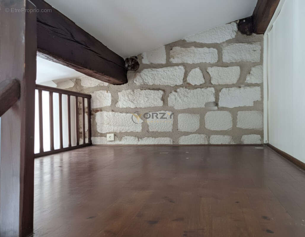 Appartement 39 m² à Saint-Chamas  - photo 9