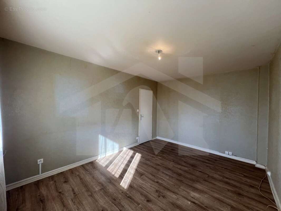 Appartement à FONTAINE