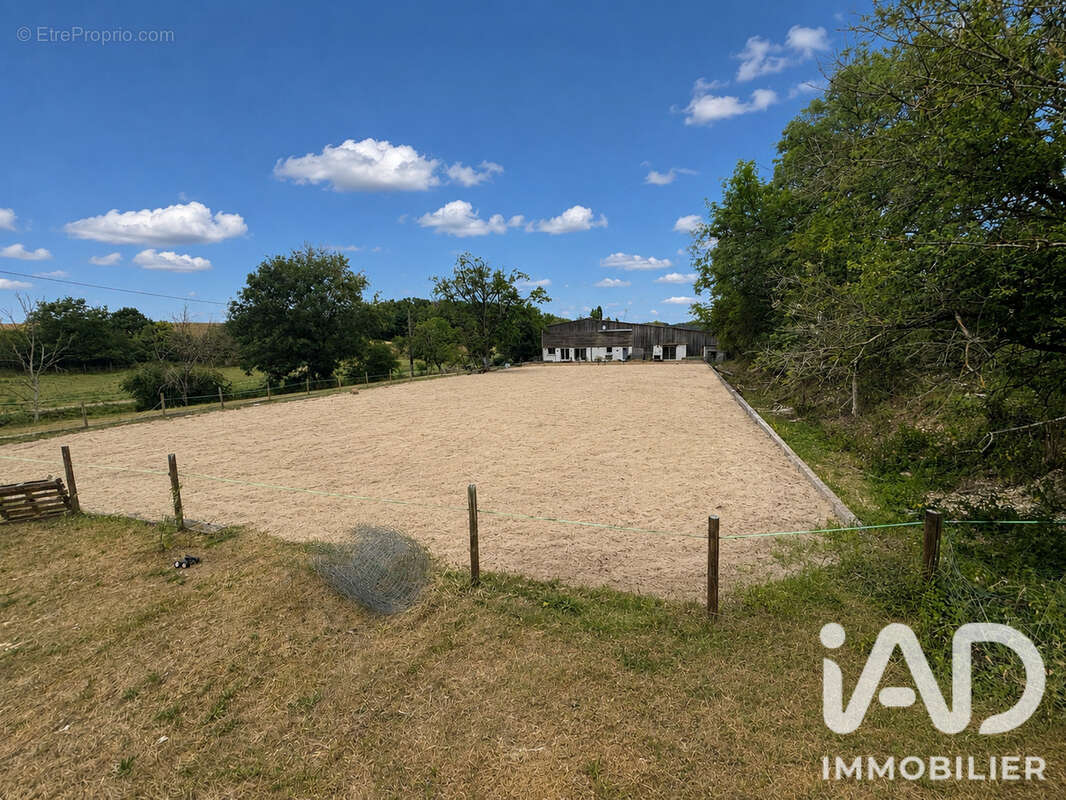 Maison 166 m² à Nixeville-Blercourt  - photo 2