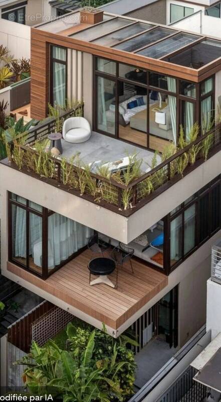 Terrain à PARIS-18E