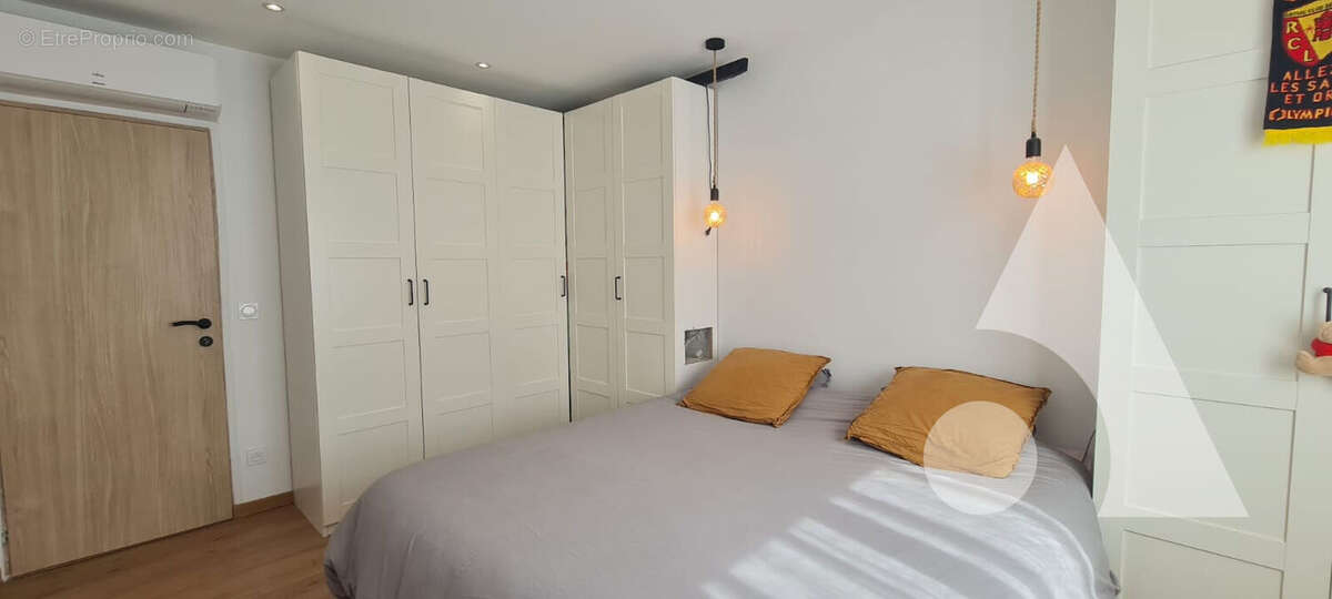 Appartement à SALERNES