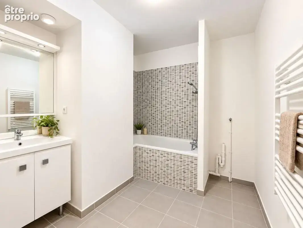Appartement À Vendre 3 pièces au centre de Bussy Saint Georges proche gare RER A! - photo 10