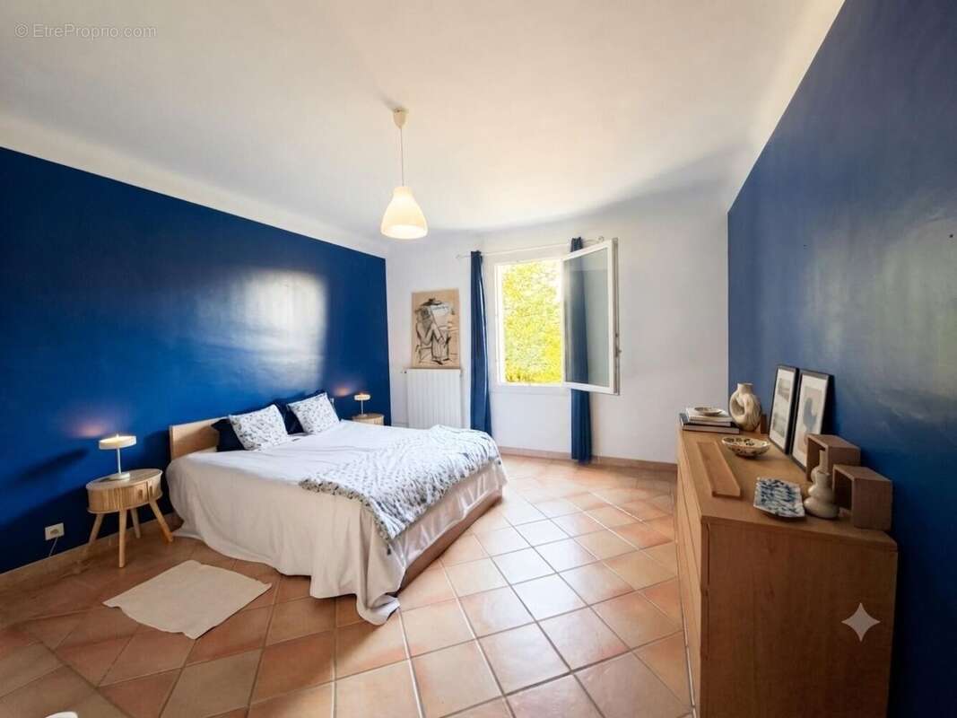 Maison 150 m² à Puyvert  - photo 8