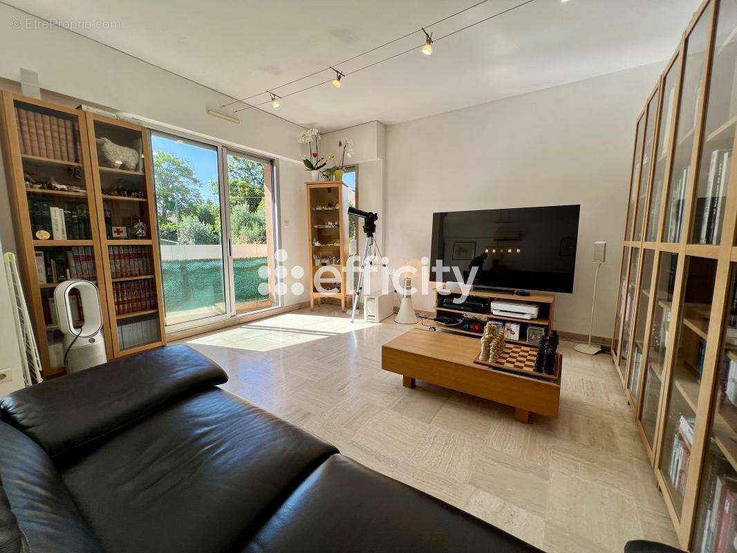 Appartement à MARSEILLE-9E