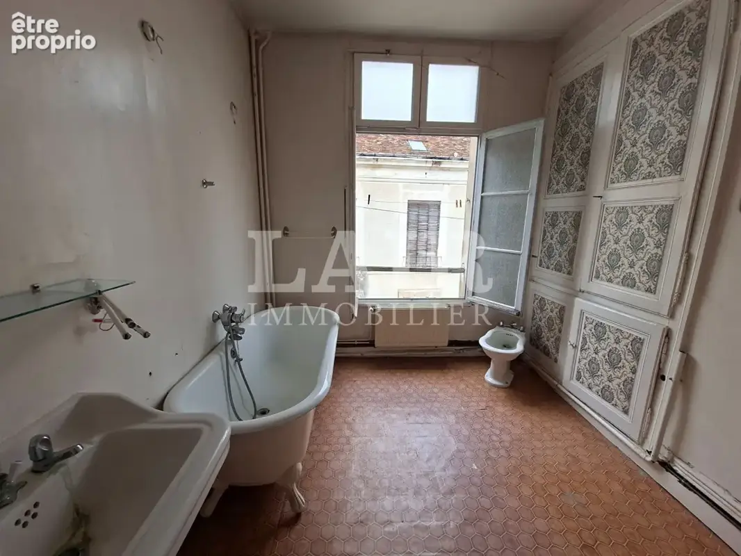 Maison avec local commercial au coeur de Mamers - ref.L15647 - photo 8