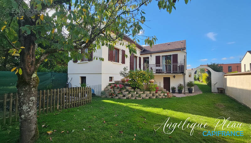 Maison à MONTIGNY-LE-BRETONNEUX