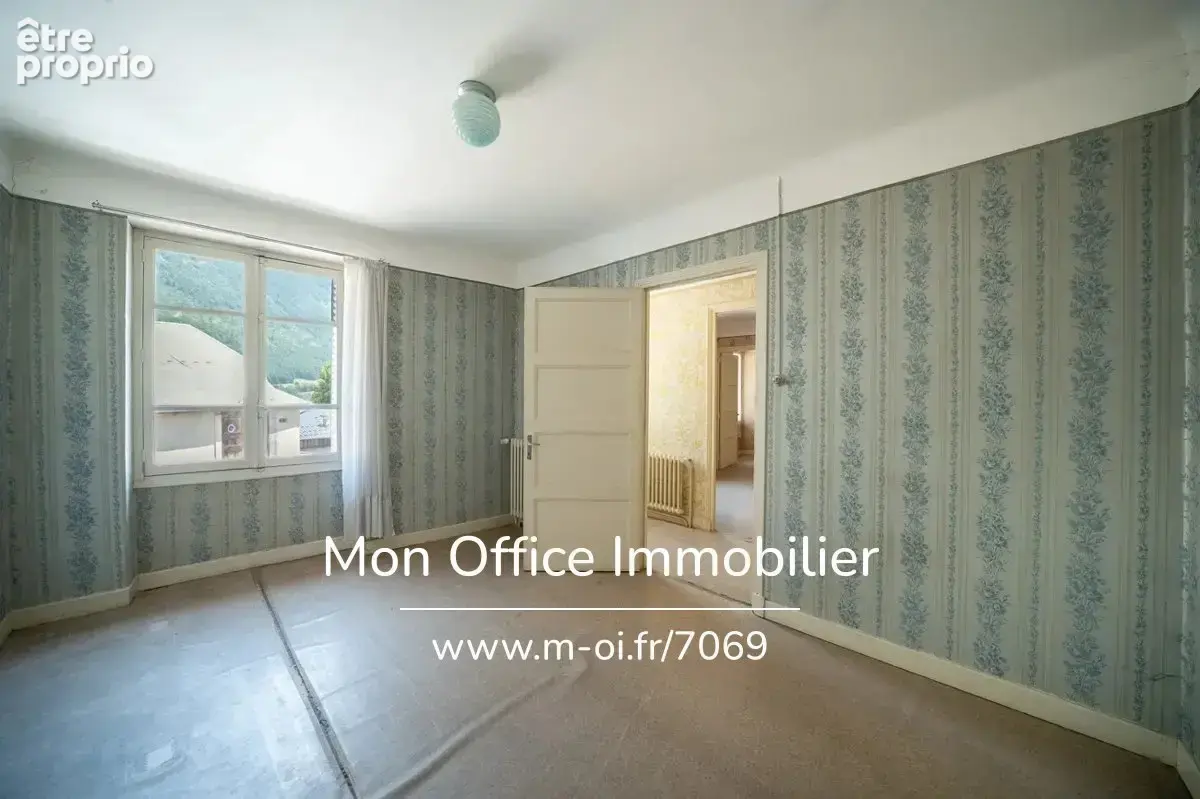 Référence : 7069-MTE - Maison 220 m² à rénover - centre village - photo 5