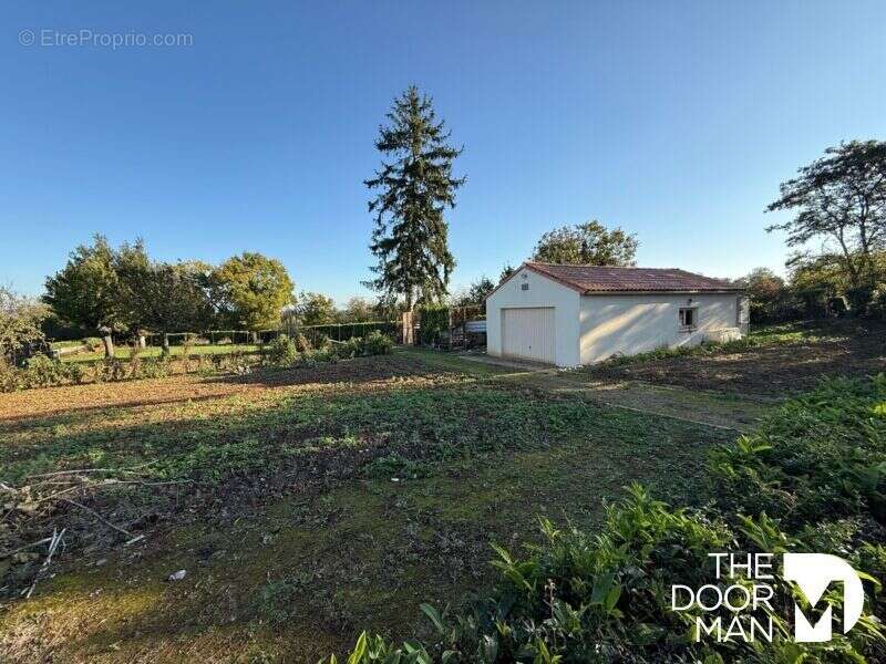 Maison à SAINT-GELAIS