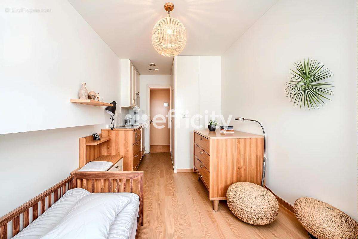 Appartement à ISSY-LES-MOULINEAUX