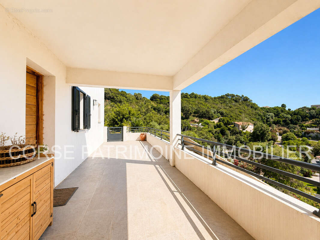 Maison composée de deux appartements indépendants sur les hauteurs de Folelli - photo 6