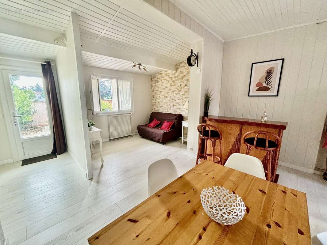 Maison à SAINT-VITE