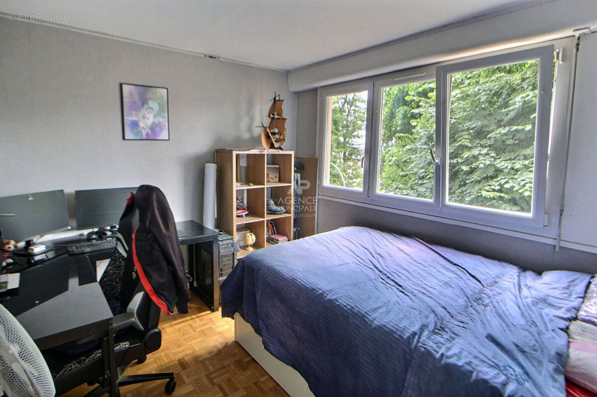 Appartement à VERNEUIL-SUR-SEINE