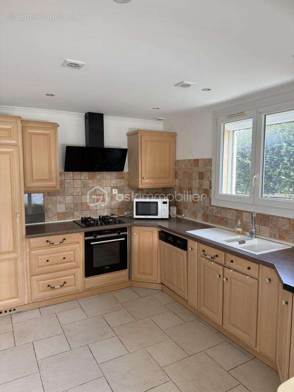 Maison à CHATEAUNEUF-LES-MARTIGUES