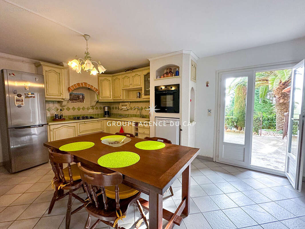 Maison à LES ISSAMBRES