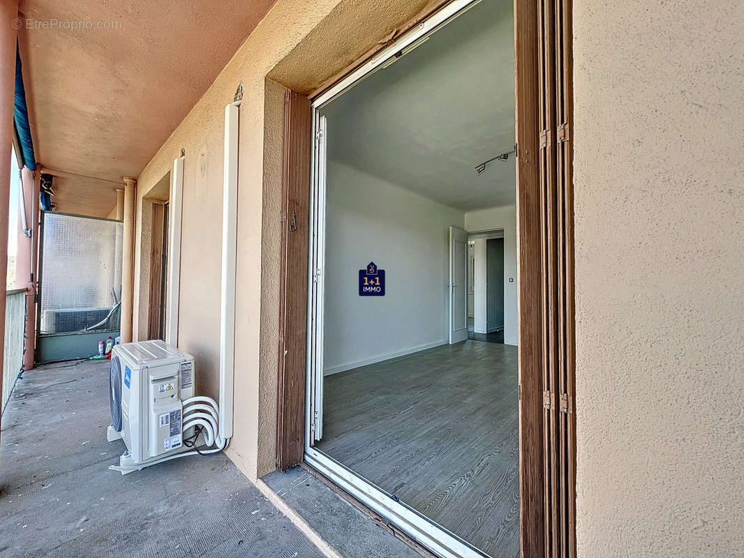 Appartement à LE MUY