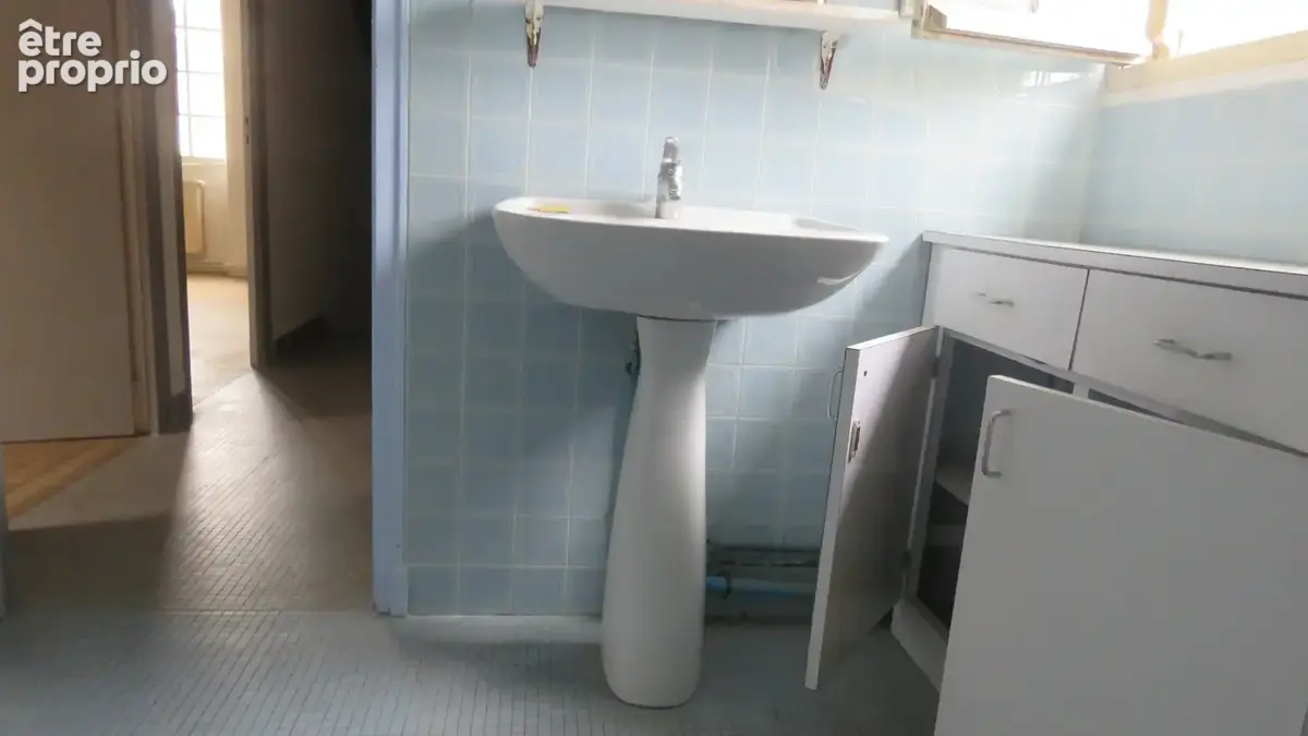 Maison (en pierres) avec une cour privative et une grange (en pierres) Secteur SAINT RAPHAEL - photo 10