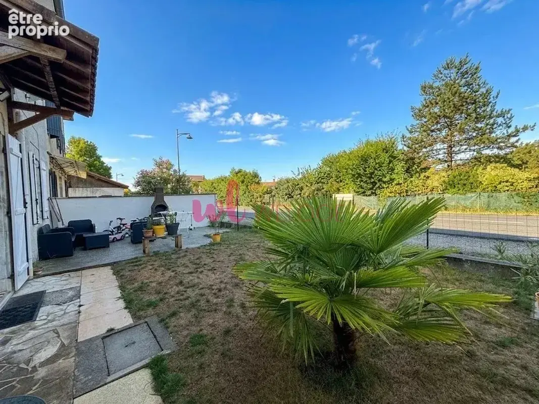 SAUBUSSE - Maison en pierre entièrement rénovée · 3 chambres · Jardin & garage - photo 2