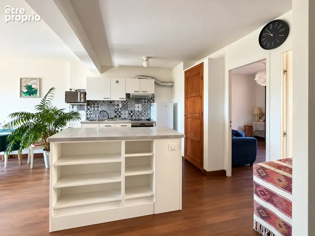 Six-fours-les-plages   appartement t3 de 65.64 m2   balcon sud   parking privatif   cave - photo 3