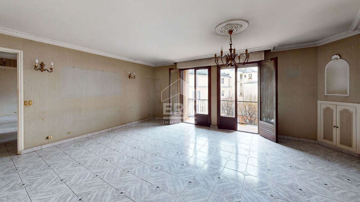 Appartement à PARIS-19E