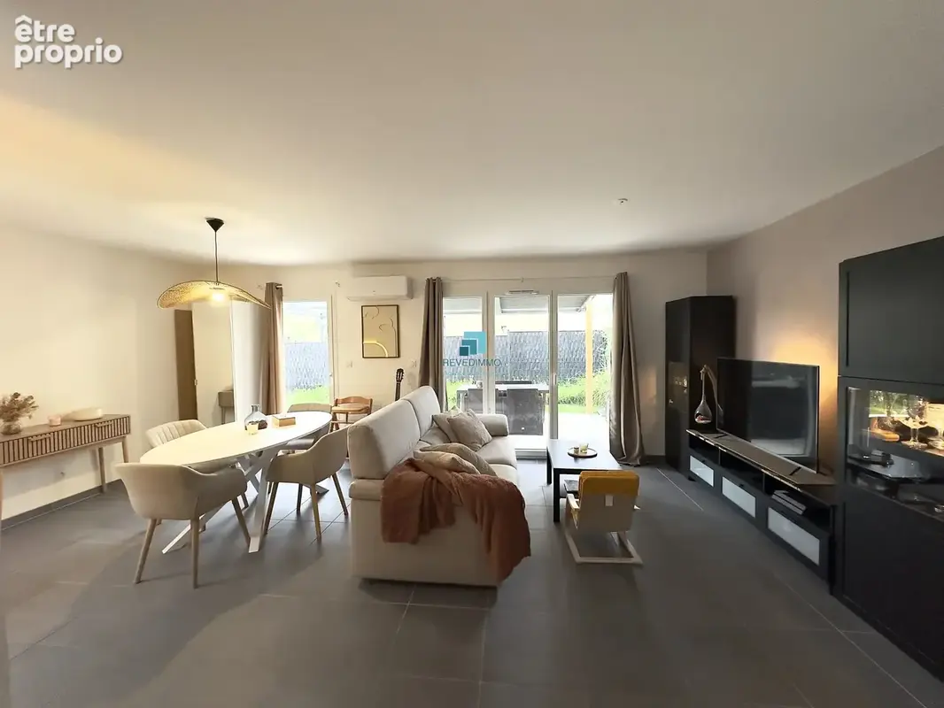 Maison à LE PONTET