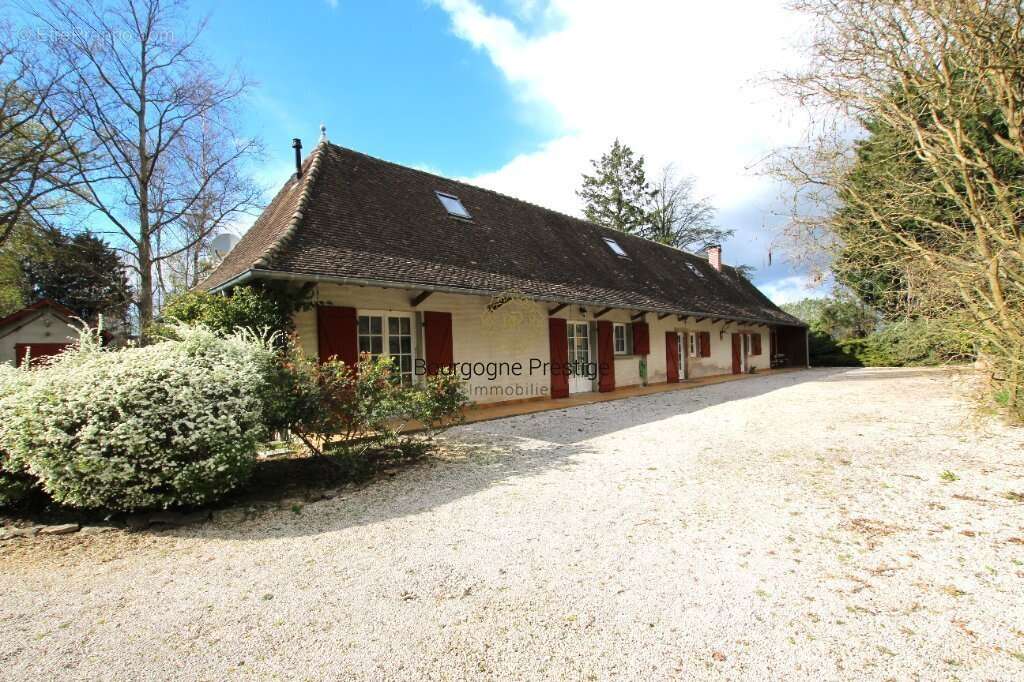 Maison à SIMANDRE