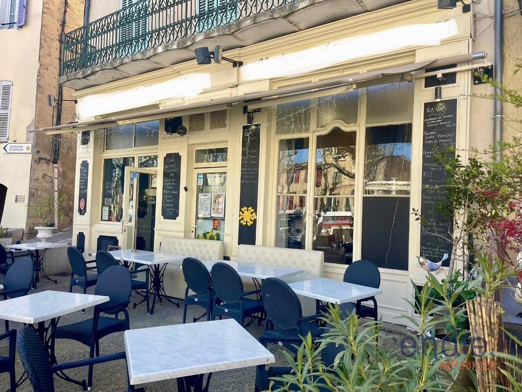 Commerce à COTIGNAC