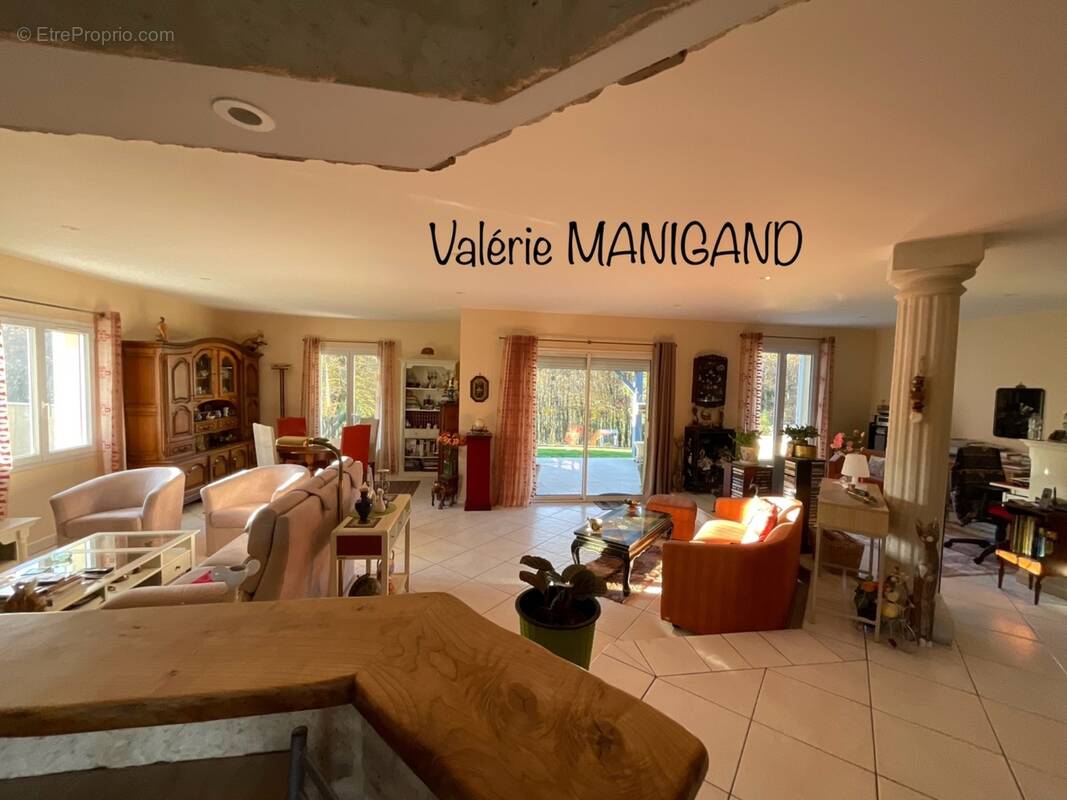 Maison à COULOUNIEIX-CHAMIERS
