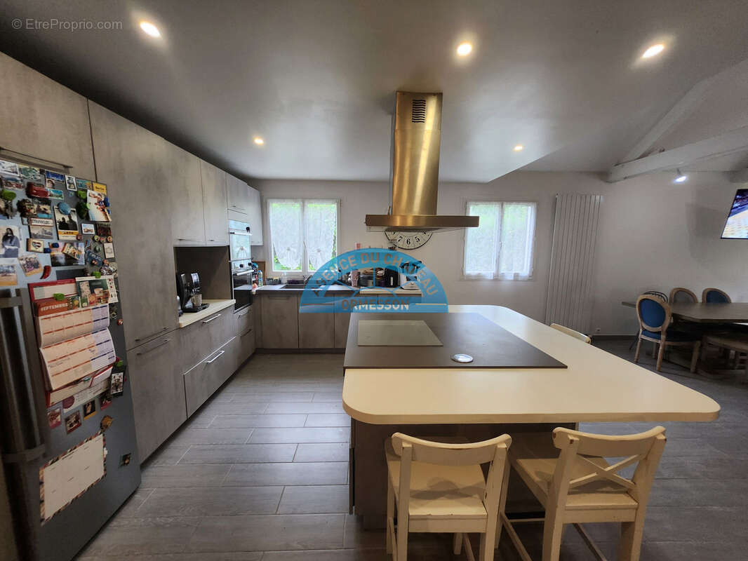 Maison à PONTAULT-COMBAULT