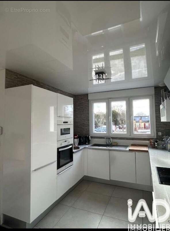 Photo 2 - Maison à SAINT-PARRES-AUX-TERTRES