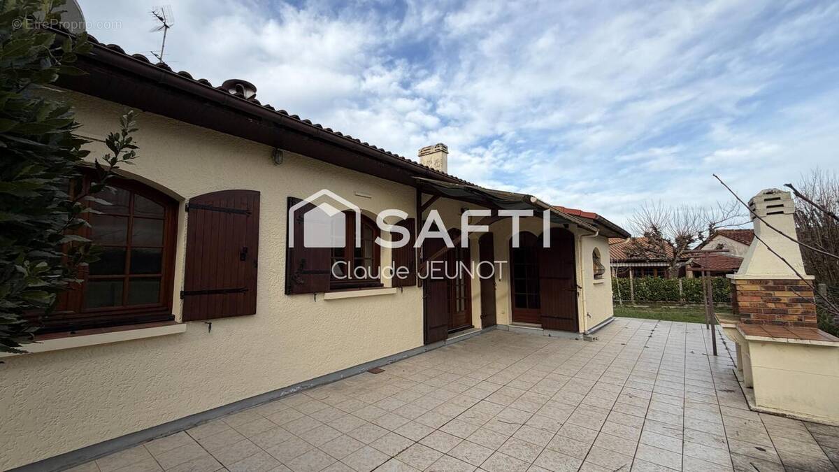 Photo 1 - Maison à BASSENS