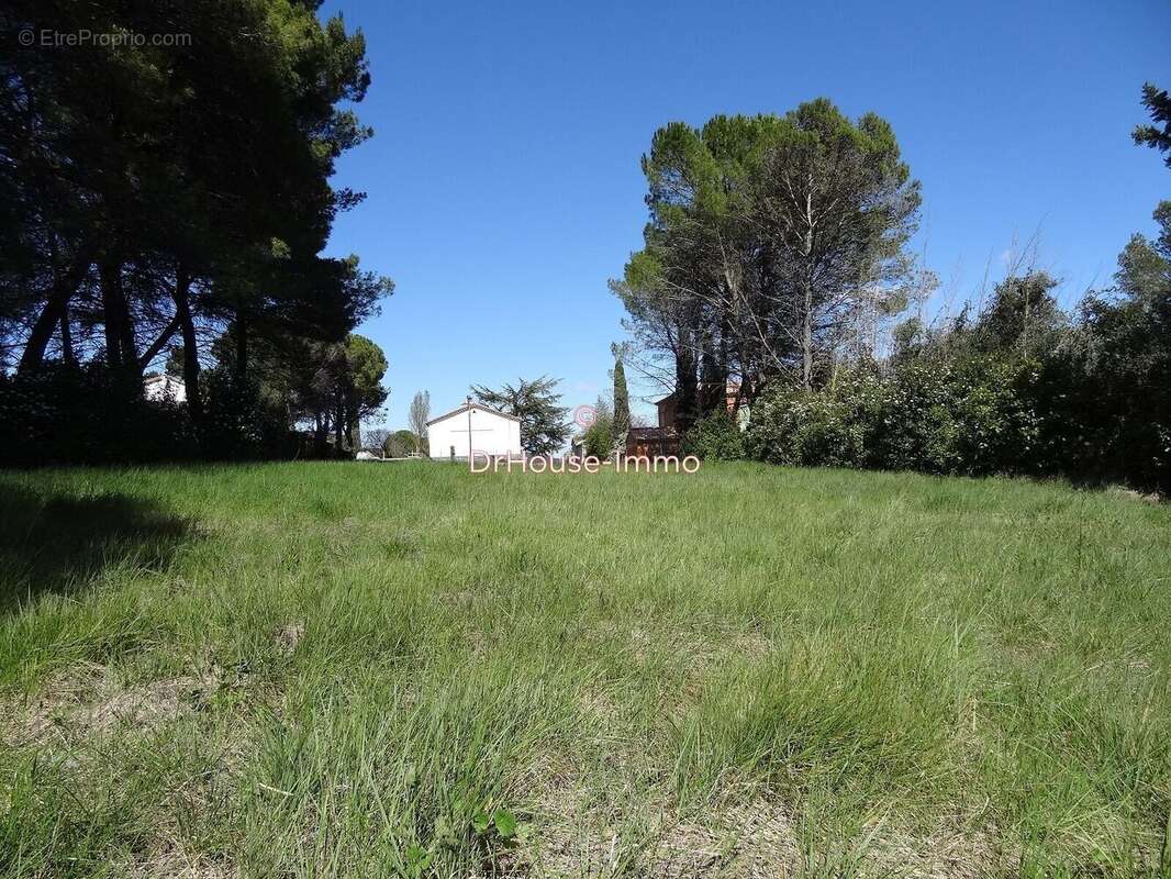 Terrain à BOISSET-ET-GAUJAC
